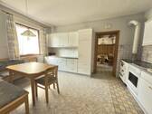 Küche mit Essbereich - 9 Zimmer Mehrfamilienhaus, Wohnhaus in Pleystein