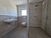 Bad mit Dusche.jpg - 