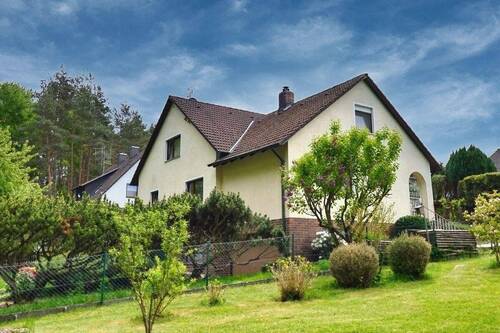 Ihr neues Zuhause! Ansicht Nordseite - 9 Zimmer Einfamilienhaus in Haag