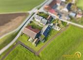 Außenansicht - Dreiseithof in Alleinlage mit traumhaftem Ausblick-Anwesen mit großem Grundstück und Ausbaupotenzial
