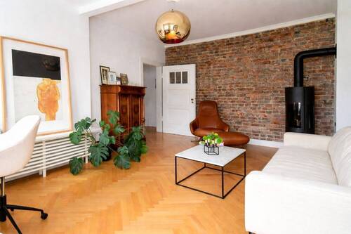 Wohnzimmer - Wohnen kann so schön sein! Schicke Dachgeschosswohnung in Top-Lage