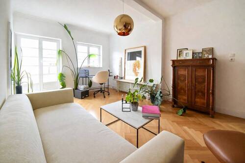 Wohnzimmer - 2 Zimmer Etagenwohnung zum Kaufen in Essen / Bredeney
