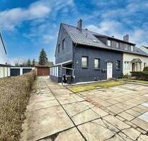 Modernisiertes Einfamilienhaus mit separat bewohnbarem Keller, neuem Wintergarten und 2 großen Garagen und Garten - Hannover Ledeburg