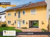 Hofansicht - EFH mit riesigem Garten - Ideal für die junge Familie !!