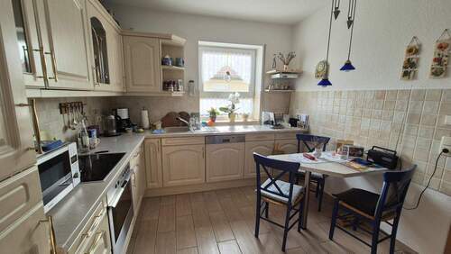 EG - großzügige Küche - 