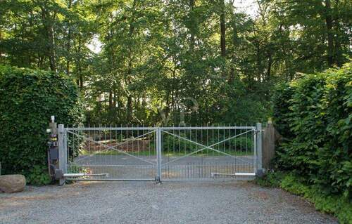 Zufahrt Parkplatz - 6 Zimmer Einfamilienhaus in Eimke