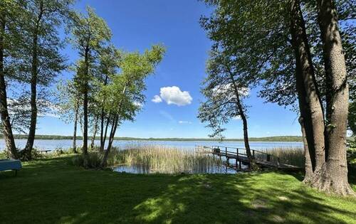 Wassergrundstück (2) - 7 Zimmer Mehrfamilienhaus, Wohnhaus zum Kaufen in Neu Damerow