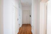 Flur - Etagenwohnung mit 74,60 m² in Berlin zum Kaufen