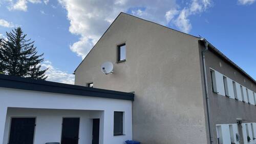 Blick auf die Giebelseite - 3 Zimmer Etagenwohnung zum Kaufen in Ottendorf-Okrilla