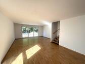 Lichtdurchfluteter Wohn-und Essbereich - 