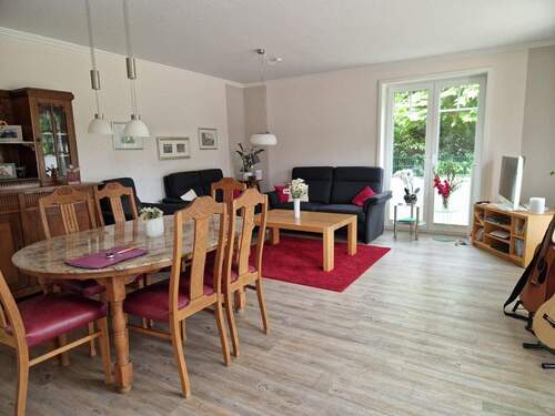 Wohnzimmer EG rechte Haushälfte - 