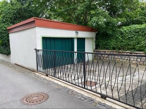 Garage - 8 Zimmer Einfamilienhaus in Ostritz