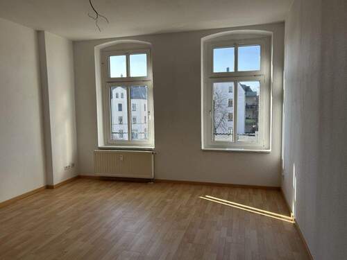 Wohnzimmer - 2 Zimmer Etagenwohnung zur Miete in Zwickau