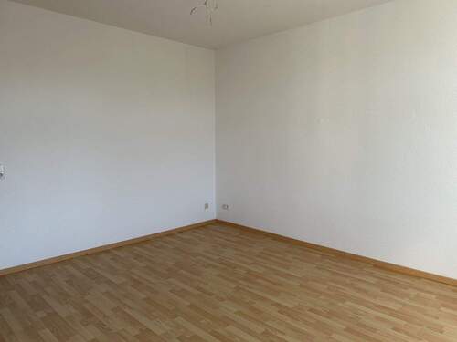 Wohnzimmer - 2 Zimmer Etagenwohnung in Zwickau