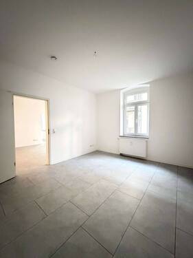 Schlafzimmer - 2 Zimmer Etagenwohnung zum Kaufen in Magdeburg