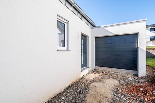 18374 Garage - 