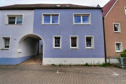 Außenansicht - Großzügiges Zweifamilienhaus in zentraler Lage - modernisiert & vielseitig nutzbar
