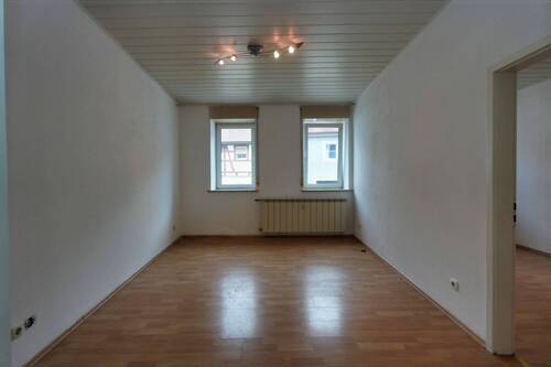 Schlafzimmer EG - 8 Zimmer Mehrfamilienhaus, Wohnhaus zum Kaufen in Gunzenhausen