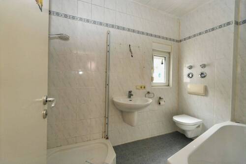 Badezimmer 1.OG - 