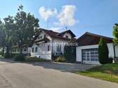 Ansicht Süd-Ost - Familienhaus mit großzügigen Räumen in Alpennähe.