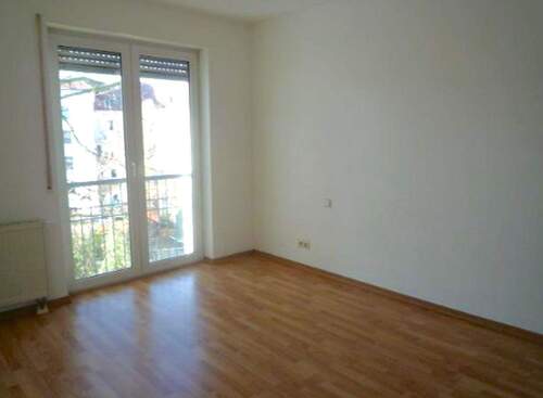 Schlafzimmer - 2 Zimmer Etagenwohnung zum Kaufen in Leipzig