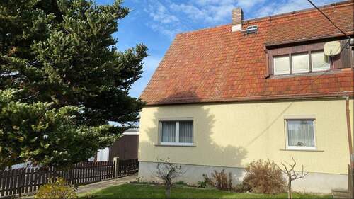 Frontansicht - 4 Zimmer Doppelhaushälfte zum Kaufen in Löbau