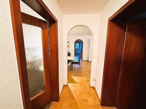 Flur1.jpeg - Etagenwohnung mit 90,60 m&sup2; in Heilbronn zur Miete