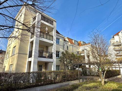 Vorderansicht - 4 Zimmer Etagenwohnung zum Kaufen in Offenbach