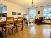 Wohn- und Esszimmer - 4 Zimmer Etagenwohnung in Offenbach