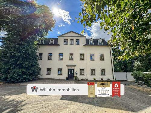 Frontansicht des HerrenhausesTitelbildneu - rofitables Investment: 3-Parteien-Gründerzeithaus mit viel Raum für Entwicklung