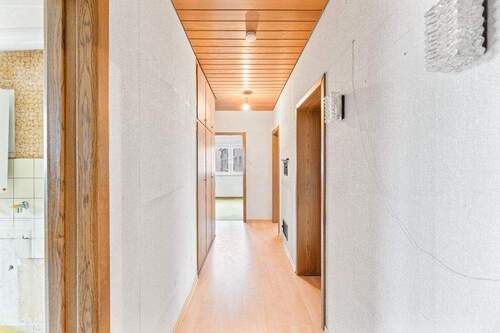 Flur - 4 Zimmer Etagenwohnung in Stuttgart