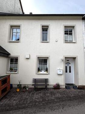 Außenansicht - SCHWEICH-ISSEL - nahe Trier - gepflegtes Reihenmittelhaus - in idyllischer, ruhiger Lage an der Mosel