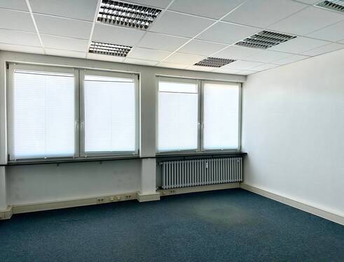 Büroraum-2 EG.jpg - 6 Zimmer Büro zur Miete in Würzburg