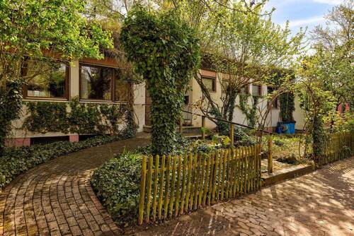 Vorgarten mit Roolstuhlzugang - Einfamilienhaus mit 162,00 m&sup2; in Mainz zum Kaufen