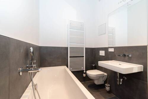 Ref. Bad - Etagenwohnung mit 65,00 m&sup2; in Wurzen zur Miete