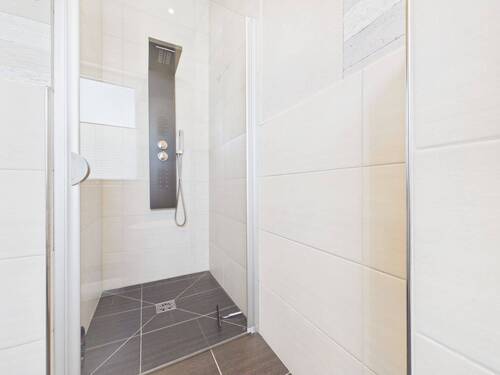 Bodengleiche Dusche im EG - 5 Zimmer Einfamilienhaus zum Kaufen in Bad Berleburg