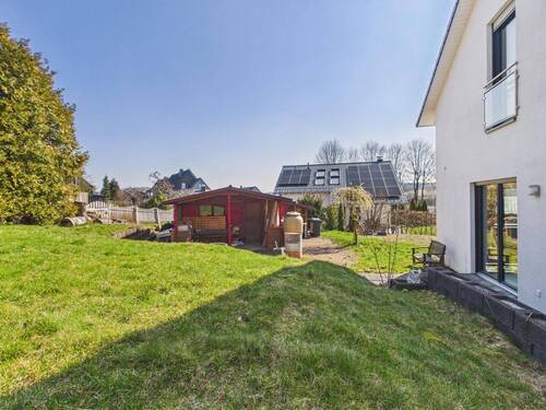 Großer Garten & Gartenhaus - 