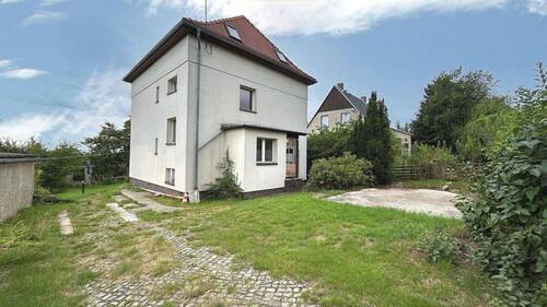 Front- und Seitenansicht - 5 Zimmer Einfamilienhaus zum Kaufen in Oderwitz