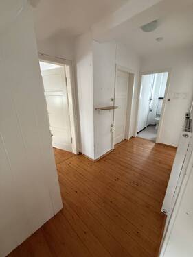 Flur - 3 Zimmer Einfamilienhaus zur Miete in Crailsheim