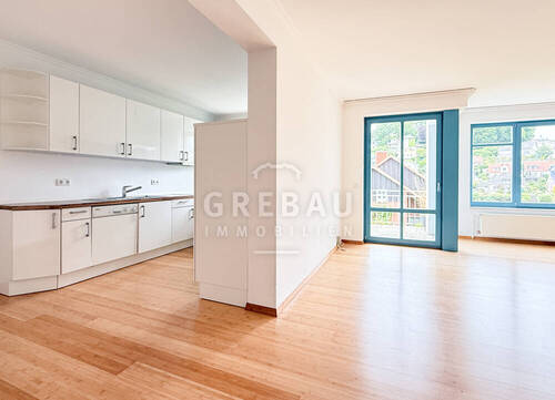 Küche mit Wohnbereih - 4 Zimmer Etagenwohnung zum Kaufen in Hamburg