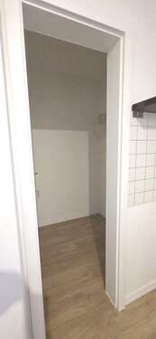 Abstellraum an der Küche.jpg - 