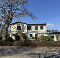 Großes Haus mit Geschichte in Ostseenähe provisionsfrei zu verkaufen - Niesgrau