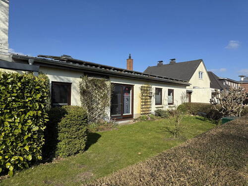 Eingeschossiger Teil Süd - Mehrfamilienhaus, Wohnhaus mit 338,00 m&sup2; in Niesgrau zum Kaufen