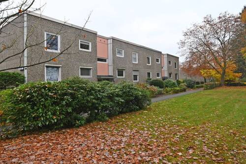 Front... - Renovierte 3-Zimmer-Wohnung mit Balkon und Stellplatz in schöner Lage von Hamburg-Mümmelmannsberg!