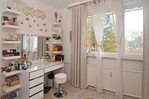 helles Schlafzimmer - Etagenwohnung mit 75,50 m² in Hamburg zum Kaufen