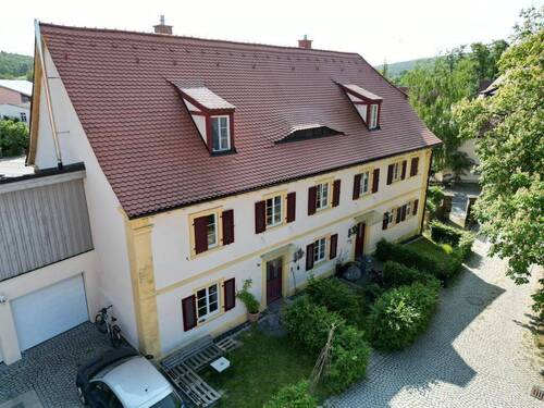 Außenansicht - 7 Zimmer Doppelhaushälfte in Stegaurach