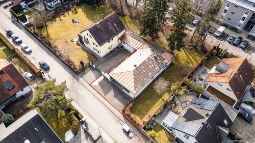 Titelbild - Verschiedene Bebauungsmögl. - Grundstück mit Altbestand & ca. 804 m² in zentraler Lage von Ottobrunn!