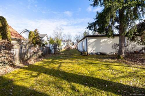 Blick über das Grundstück - Grundstück zum Kaufen in Ottobrunn