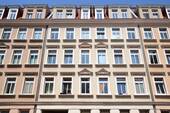Gebäudeansicht - Sonnige 2-Raum-Wohnung in absoluter Traumlage!