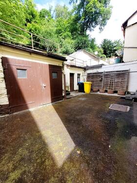 Hof/Garage - 